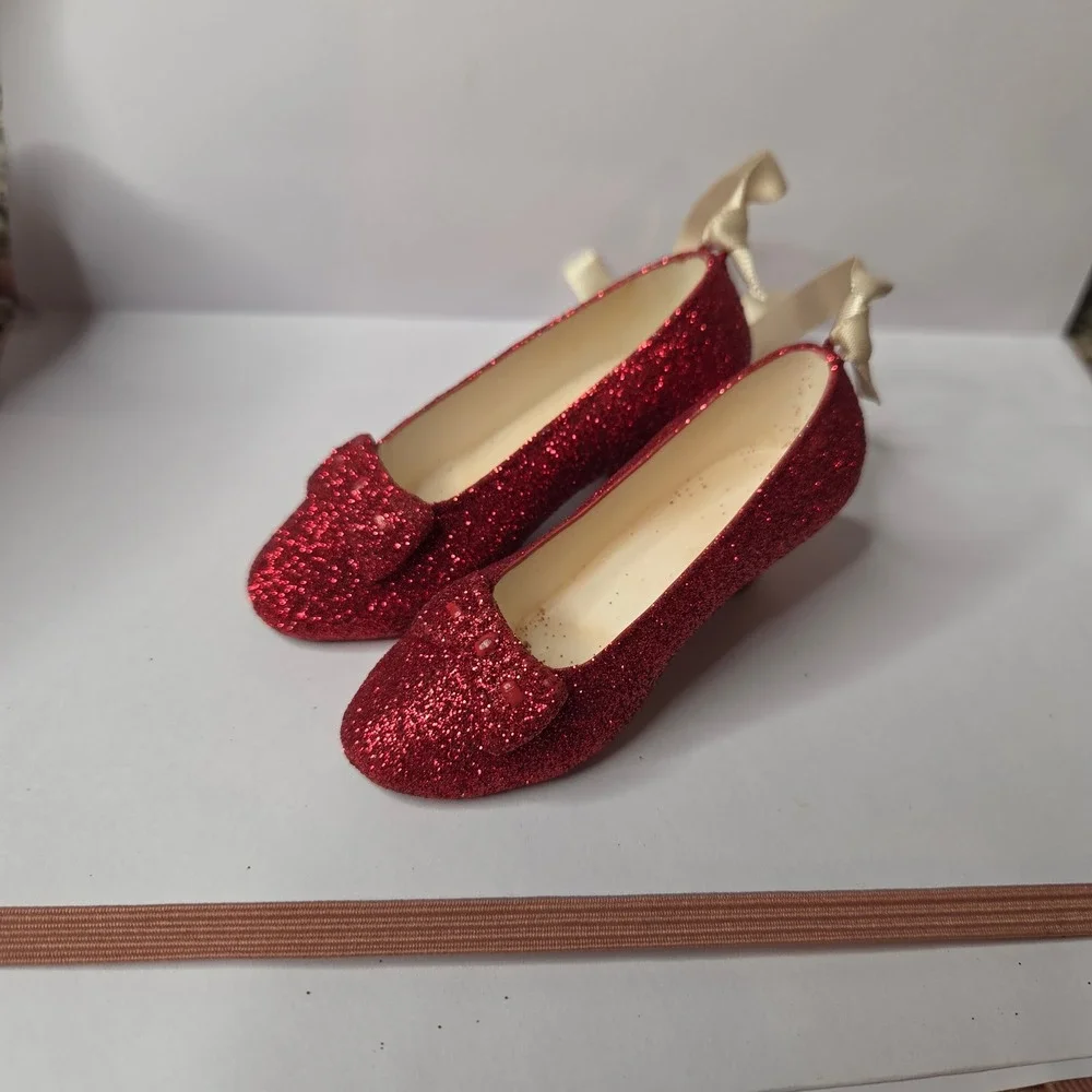 Hallmark Keepsake The Wizard of Oz Ruby Slippers Porcelain Ornament Red Glitter